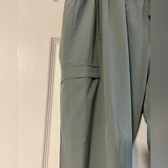 Olive cargo pocket joggers size xxl - Picture 3 of 5